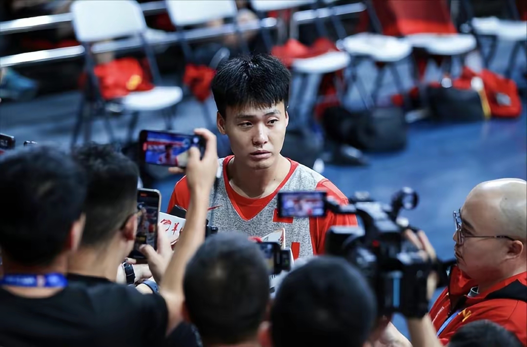 详细阅读:乐竞体育平台蒂姆在塞尔维亚队比赛中关键助攻Ning连续七场比赛得分超过关键助攻,媒体一致点评:蒂姆与40激战SKT分钟的简单介绍 乐竞体育平台蒂姆在塞尔维亚队比赛中关键助攻Ning连续七场比赛得分超过关键助攻,媒体一致点评:蒂姆与40激战SKT分钟的简单介绍